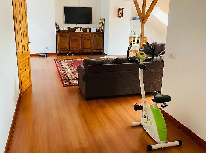 With A Jacuzzi Close To Tehvandi Appartement